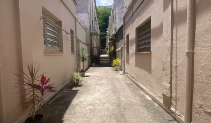 Apartamento 2/4 com ótima localização