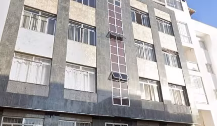 Cobertura a venda de 4/4 quartos e 2 vagas de garagem