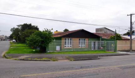 Casa Comercial/Residencial, de 153m², no Cajuru