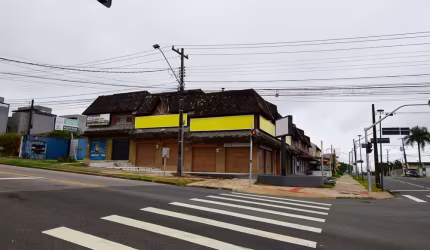 Loja com 440,00m² de área total no Cajurú