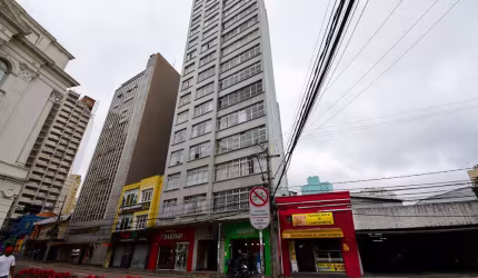 Apartamento com 2 quartos no centro