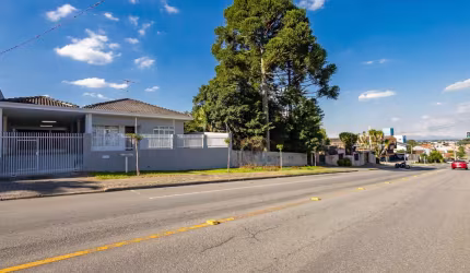 Casa com 3 quartos no Cajuru de 210,50m²
