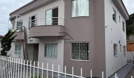 Apartamento a venda no bairro São Sebastião em Palhoça/SC