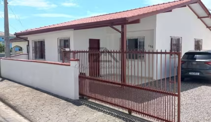 Casa para Venda em Palhoça, Barra do Aririú, 3 dormitórios, 1 suíte, 2 banheiros, 5 vagas