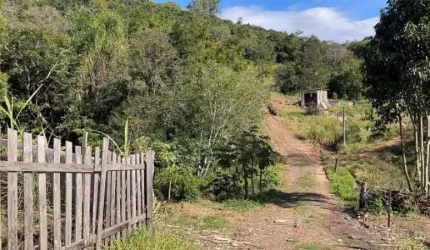 CHÁCARA EM PAROBÉ 1800M² TERRA BOA PARA ROÇA, PARTE COM MATA NATIVA, LINDA VISTA