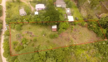 [660] CHÁCARA COM 3.000m² E POÇO ARTESIANO EM TAQUARA