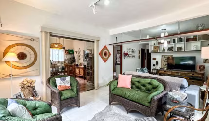 Casa com 4 quartos, 210m2 à venda por R$1.350.000,00 - Iúcas, Teresópolis
