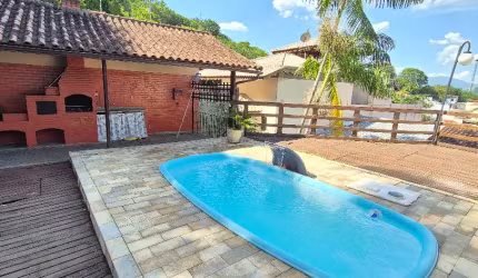 Casa de condomínio 3 quartos; casa na Estrada do Monteiro; casa próximo ao Park shopping