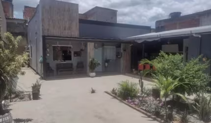 Casa linear com 2 quartos em guaratiba