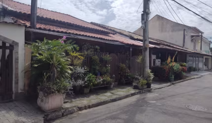 Casa com 3 quartos no condomínio Golden Garden na estrada do cachamorra