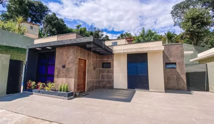 Casa com 3 quartos à venda no Jardim Estância Brasil, Atibaia , 91 m2 por R$ 800.000