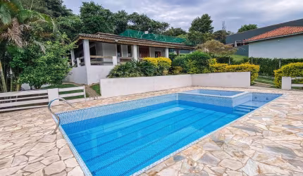 Chácara / sítio com 6 quartos à venda no Centro, Piracaia , 360 m2 por R$ 950.000