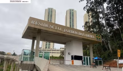 Apartamento com 3 quartos à venda na Avenida Isaltino Victor de Moraes, Vila Bonfim, Embu das Artes, 125 m2 por R$ 450.000