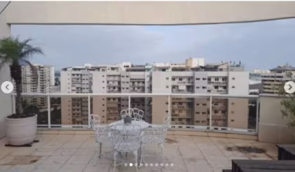 Cobertura à venda na Barra da Tijuca-RJ: 2 quartos, 1 suíte, 145m², piscina, churrasqueira e vista livre!