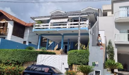 Anil, Codominio Villarejo, linda casa duplex, 4 quartos (2 suites), mobiliada, piscina, área gourmet