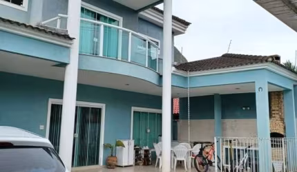 Vargem Pequena, linda casa, 3 quartos (suite com closet), amplos comodos, quintal com piscina e área gourmet