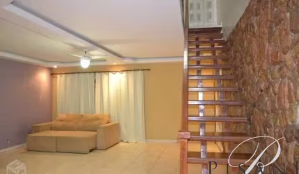 Campo Grande, Senandor Vasconcelos, linda casa duplex com 246m² de area construida, grande quintal, 3 quartos, moveis planejado