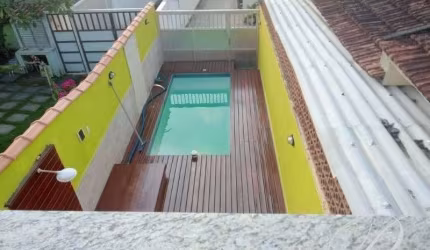Vendo casa duplex 2 quarto, Pechincha Jacarepagua, quintal com piscina e área gourmet, terraço