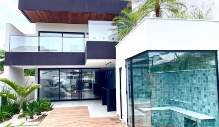 Vendo linda casa 4 suites no Recreio, Cond Green Place, quintal com piscina e area gourmet, finissimo acabamento