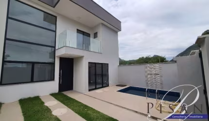Vargem Pequena,Advanced Residence, casa duplex, 3 suites, novissima, quintal, piscina, documentaçao ok