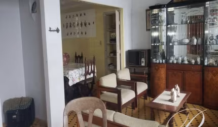 Pedra de Guaratiba, casa duplex na beira da praia, 3 quartos, saida direto para o mar, terraço com churrasqueira e forno de pizza