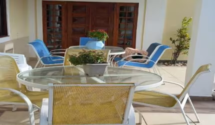 Barra da Tijuca, casa duplex em condominio, 4 quartos (suite + suite master), quintal com piscina