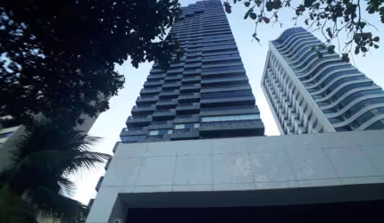 Apartamento reformado e mobiliado  à venda no Edf. Porto Seguro