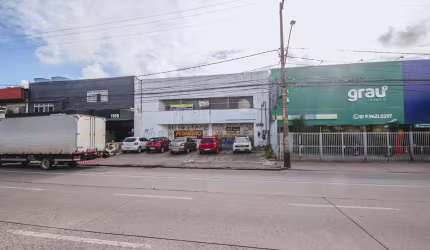 Galpão Comercial à venda na Avenida Marechal Mascarenhas de Morais - 380m² com 03 Vagas !