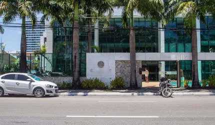Apartamento decorado com 3 quartos à venda em Candeias