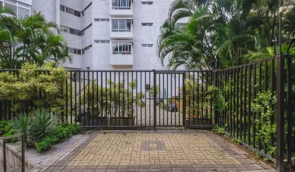 Varanda e vista para o mar não vai faltar nesse apartamento em Piedade