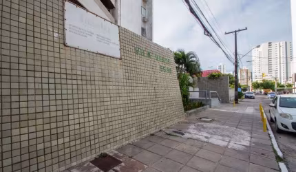 Apartamento com 4 dormitórios à venda em  Candeias