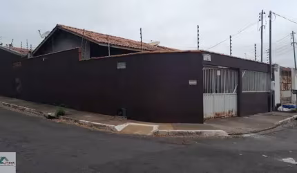 Casa com 3 quartos à venda na Rua Canário, S/N, Recanto dos Pássaros, Cuiabá por R$ 260.000