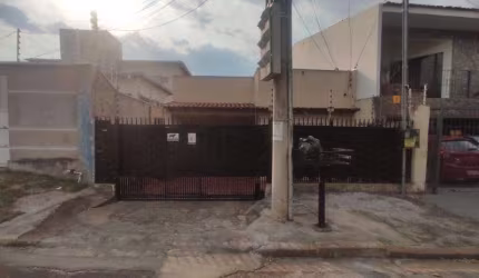 Casa com 2 quartos à venda na Rua Doutor Estevão Alves Correa, S/N, Santa Helena, Cuiabá por R$ 390.000