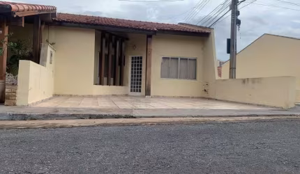 Casa em condomínio fechado com 3 quartos à venda na Avenida João Eugênio Gonçalves Pinheiro, 300, Areão, Cuiabá por R$ 368.000