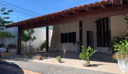 Casa em condomínio fechado com 3 quartos à venda na Avenida João Eugênio Gonçalves Pinheiro, 300, Areão, Cuiabá por R$ 450.000