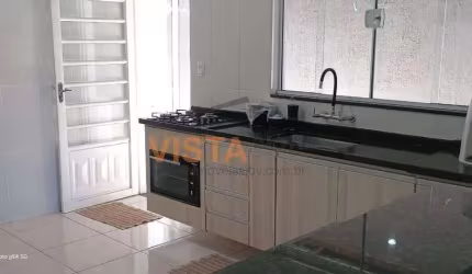 Casa com 2 dormitórios, uma vaga de garagem, edícula, closet em Jardim Flamboyant  -  São João da Boa Vista
