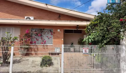Casa com 4 dormitórios à venda, 275 m² por R$ 850.000 - Vila Bossi - Louveira/SP