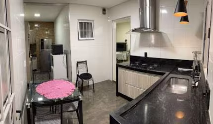 Casa com 2 dormitórios à venda, 200 m² por R$ 850.000,00 - Santo Antônio - Louveira/SP