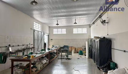 Salão/Barracão para alugar, 170 m² por R$ 5.500/mês - Jardim Niero - Louveira/SP
