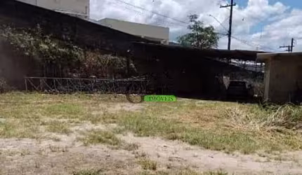 AMPLO TERRENO COMERCIAL