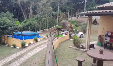 Linda Chácara em condomínio com escritura