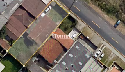 Terreno com Casa no Afonso Pena