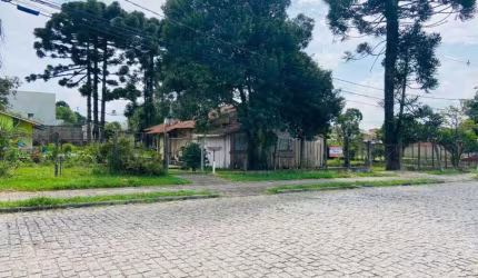 Terrenos com Lotes no Bairro Guatupê