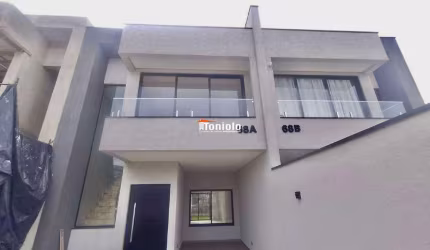 Sobrado à venda, 3 quartos, 1 suíte, 2 vagas, Cidade Jardim - São José dos Pinhais/PR