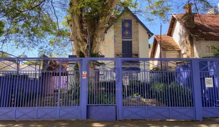 Casa Comercial para Locação ? Espaçosa e Bem Localizada
