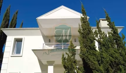 magnifica casa a venda no Alphaville Graciosa em Pinhais, com 547 m², 5 quartos, 3 suites, 4 salas, 6 bh, elevador, rampa acessibilidade, mobiliada.