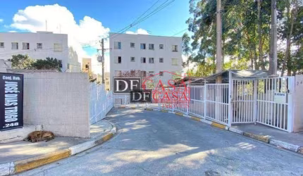 Apartamento em Colônia