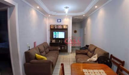Apartamento em Vila Carmosina