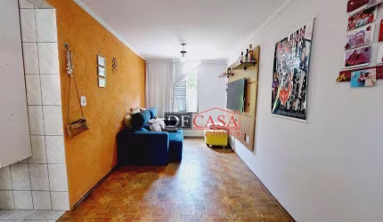 Apartamento em Conjunto Residencial José Bonifácio