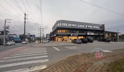 Sala comercial para alugar na Rua Riachuelo, 08, Bom Retiro, Joinville por R$ 3.500